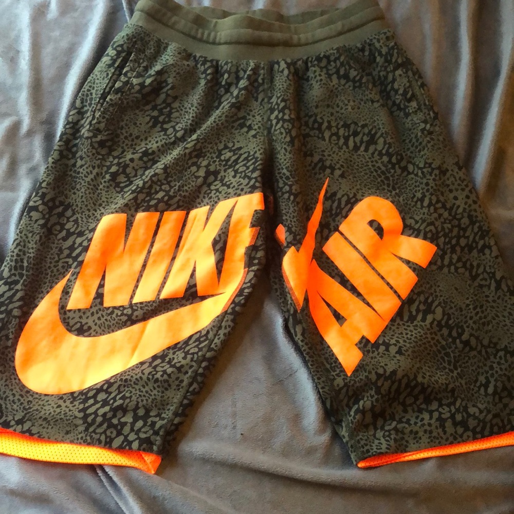 Reversible NIKE shorts